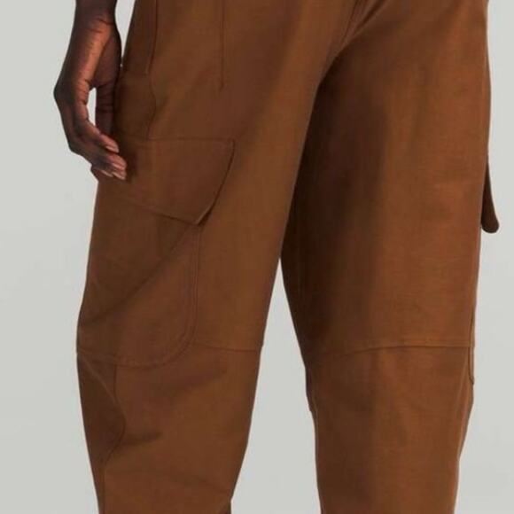 Lululemon cargo pants size 24 - Picture 7 of 7